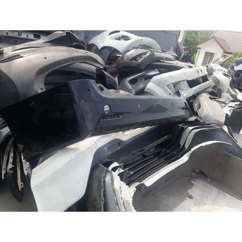 bumper belakang Alphard 2015