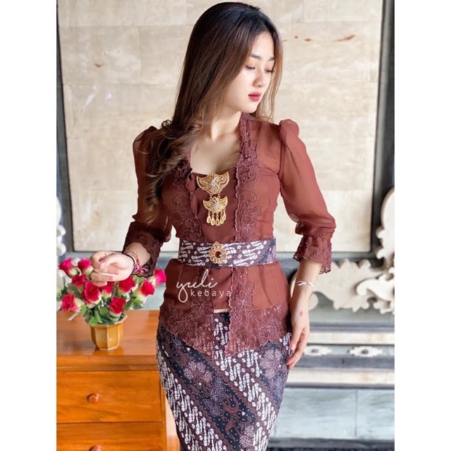 Set Kebaya Sifon Bordir Bali Jadi