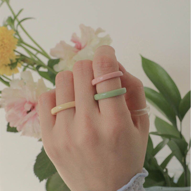 YEEZII Cincin Bahan Resin Warna Polos Gaya Retro Untuk Wanita