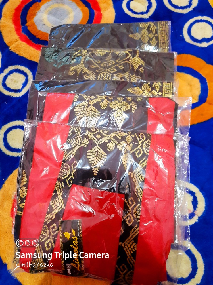 Maura Couple - Sania Ruffle Batik Couple