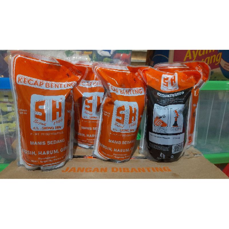 

Kecap manis cap Benteng kecap manis SH kemasan refill 620 mL satuan