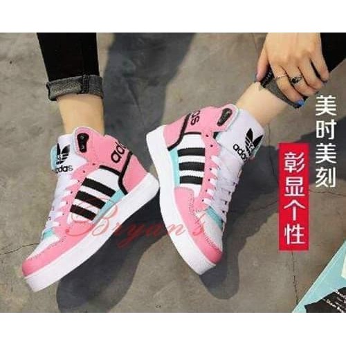 SEPATU MODEL KINI TERKINI KENKINIAN BUAT SEKOLAH KERJA HAK PUMP HEELS / SNEAKER ADIDAS CL/sepatu