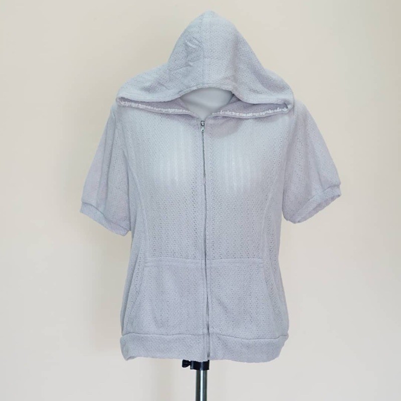 Atasan hoodie branded earth music and ecology warna coksu