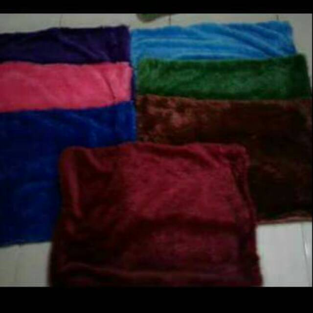 Sarung Bantal Bulu rasfur
