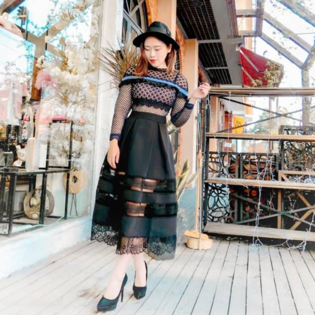self potrait dress lace vintage prancis eropa wedding dress simple outdoor brocade premium import