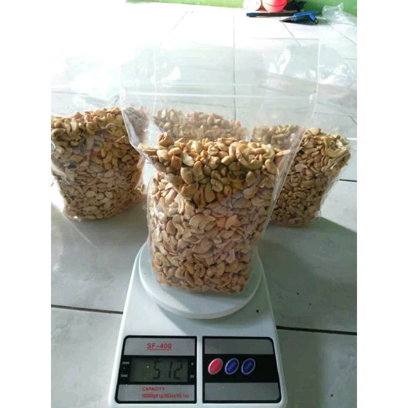 

kacang mete remukan goreng netto 1000gram
