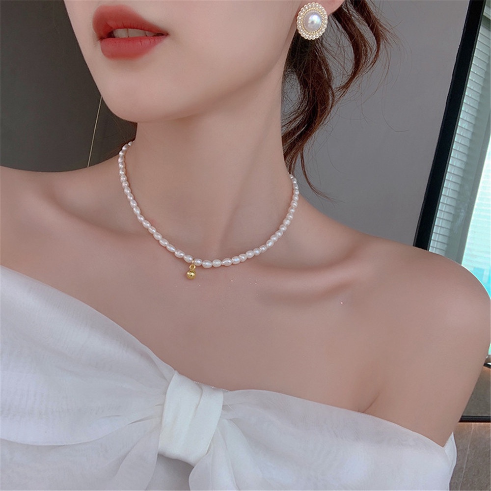 Kalung Choker Rantai Klavikula Hias Mutiara Bola Emas Gaya Korea Untuk Wanita