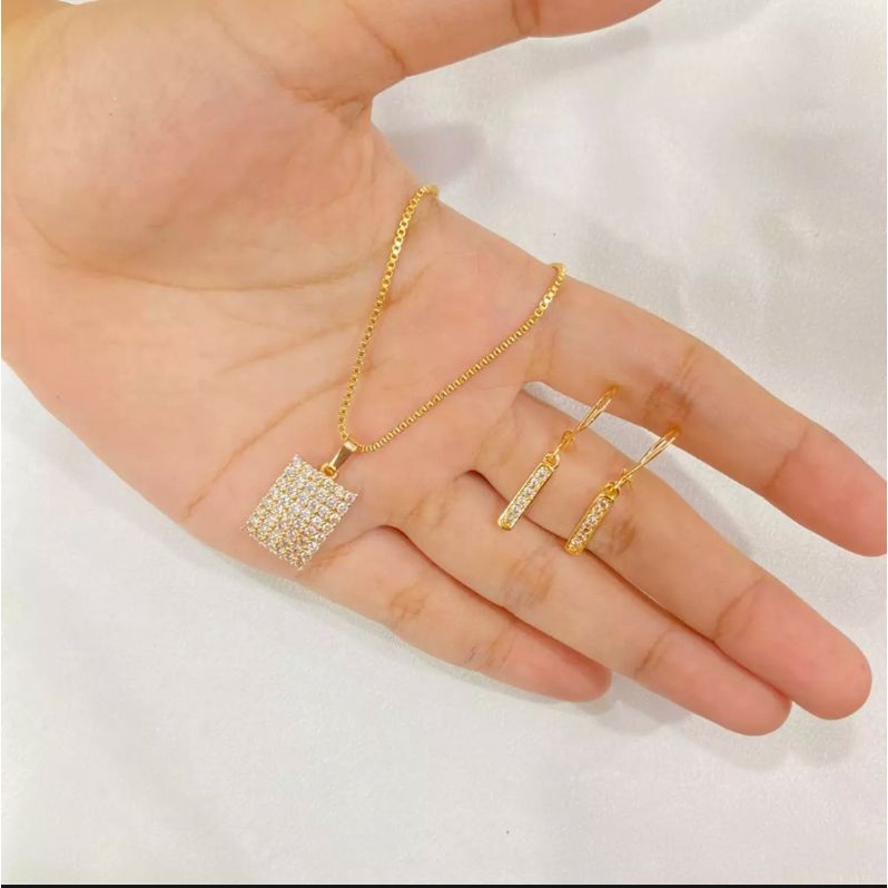 SET PERHIASAN KALUNG DAN ANTING TITANIUM