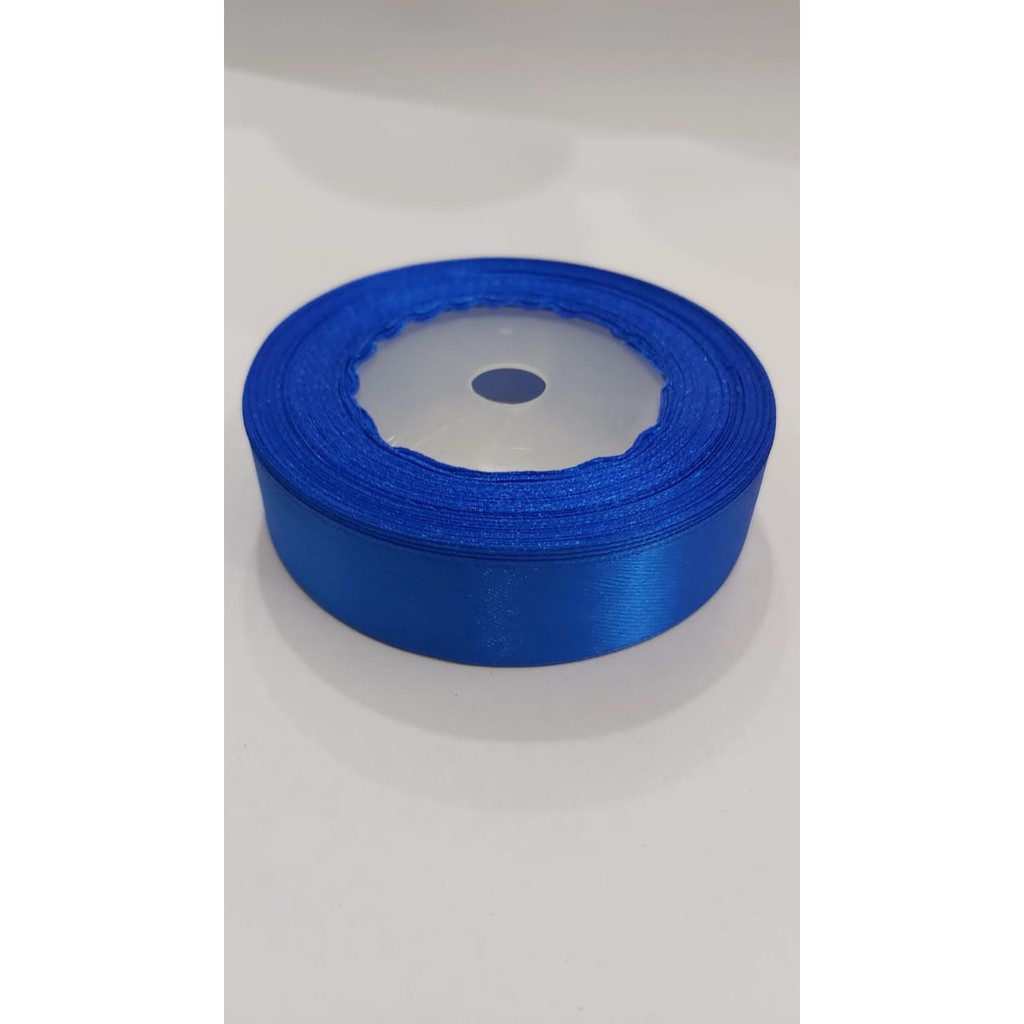 

Satin 2cm biru panjang 20 yard