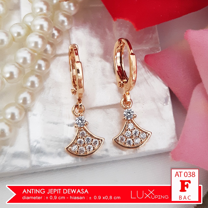 AT 038 Anting Jepit Wanita Dengan Permata Zirkon Perhiasan Lapis Emas 18 Xuping Gold Earrings Luxx Xuping