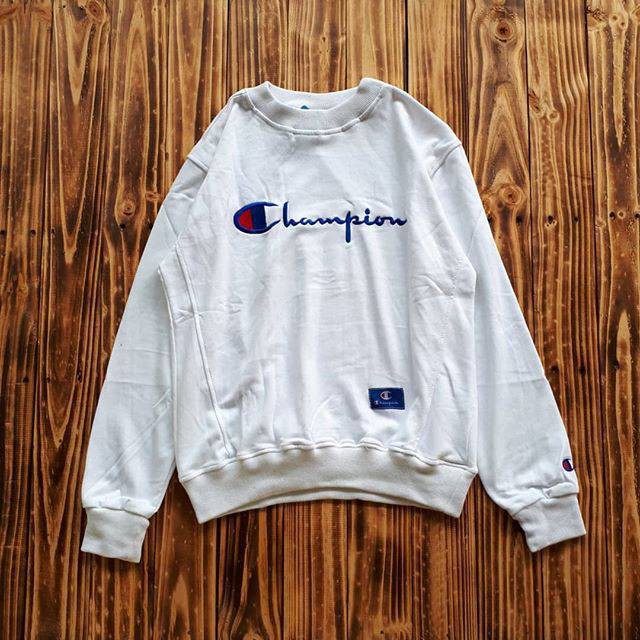 Swetaer CREWNECK CHAMPION motif BORDIR Hoodie