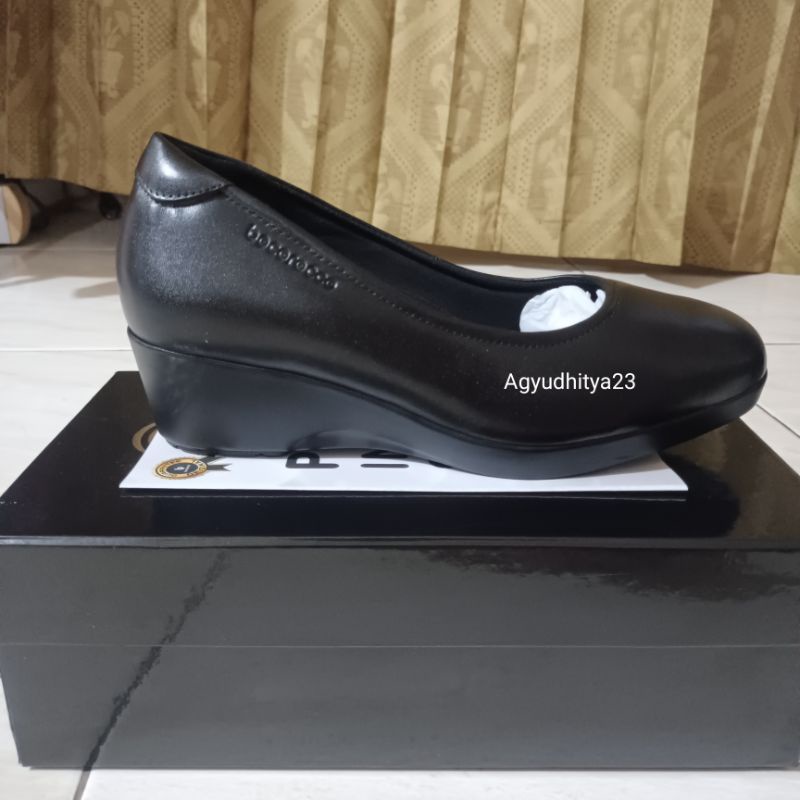 Sepatu Bocorocco Wedges Tinggi 5cm (Original) Edisi Persit