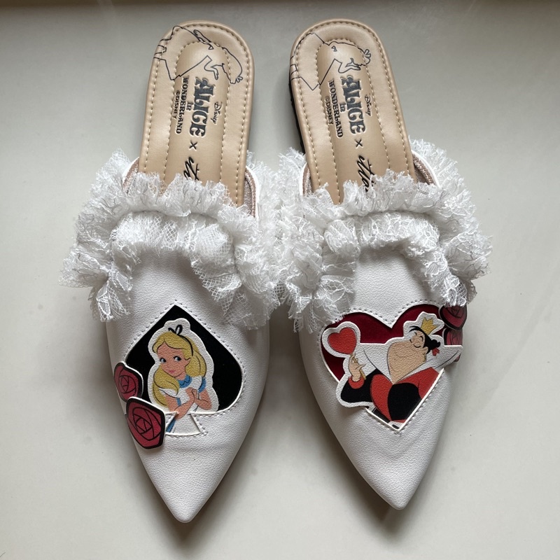 BRAND NEW Ittaherl Alice Queen Of Heart Mules Cloud size 40