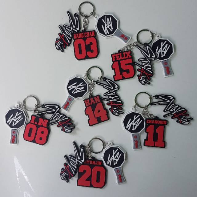STRAY KIDS GANTUNGAN KUNCI KEYCHAIN KPOP KEYRING LIGHTSTICK MEMBERS STRAYKIDS