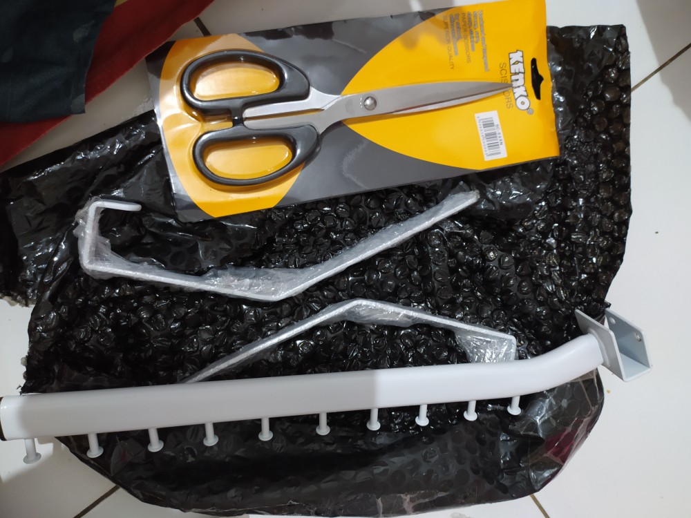 Gantungan Helm Retro Dinding Putih Hook Kapstok Cantolan Tas Baju Serbaguna Anddisplay