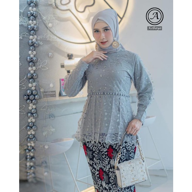 BLOUSE KANAYA // BAHAN TILLE VARIASI PAYET MUTIARA // By Assyifa Kebaya