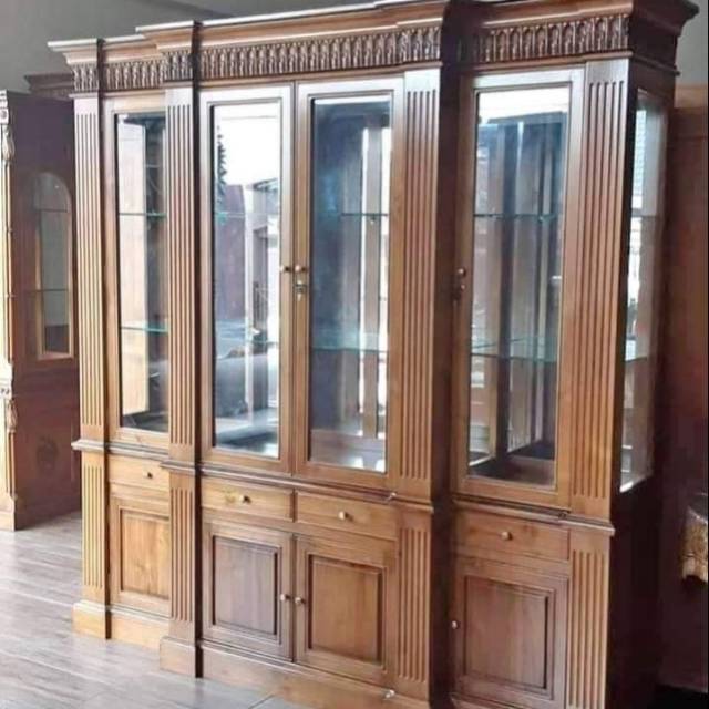 Almari kaca.almari hias.almari rak pajangan