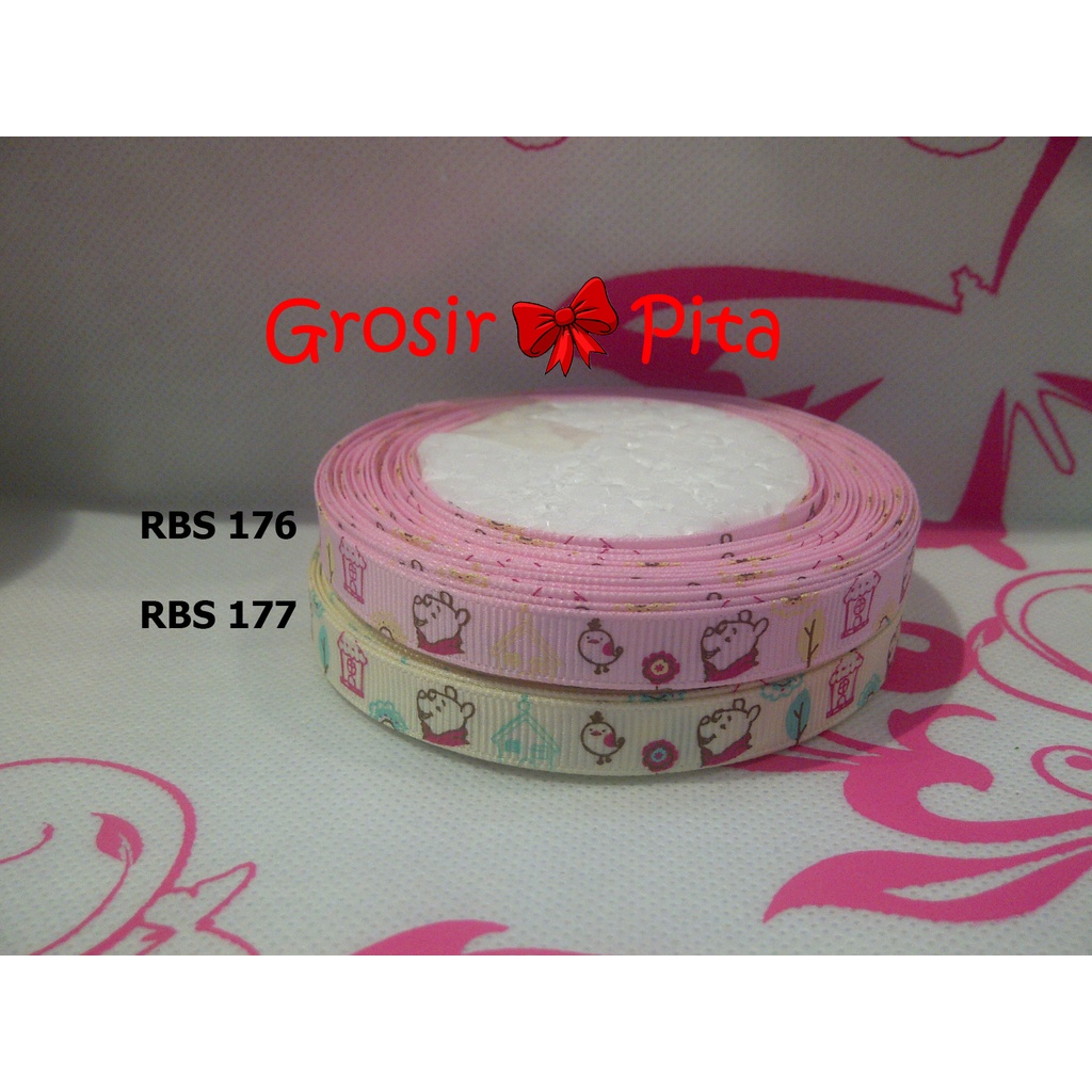 

(25 yard) Pita Grosgrain Motif Winnie The Pooh RBS 176,177 | Toko Bahan Craft | Grosir Pita