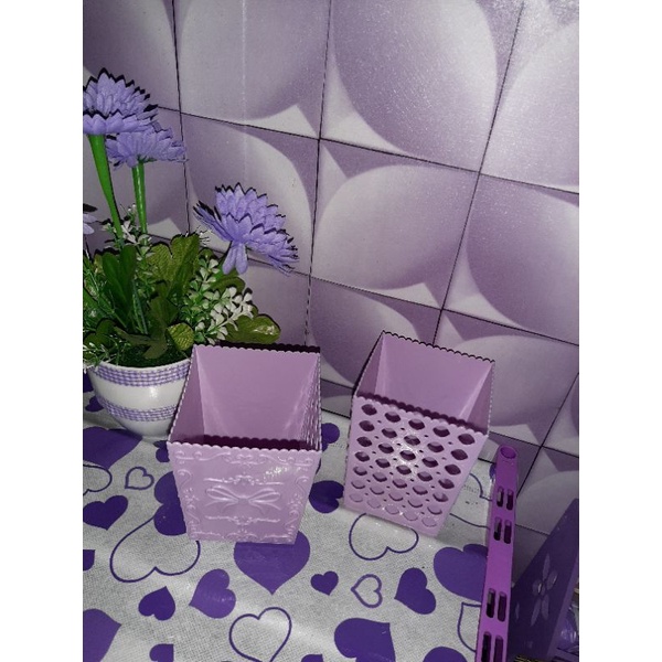 

Tempat ATK / Tempat Serbaguna Ungu Pastel