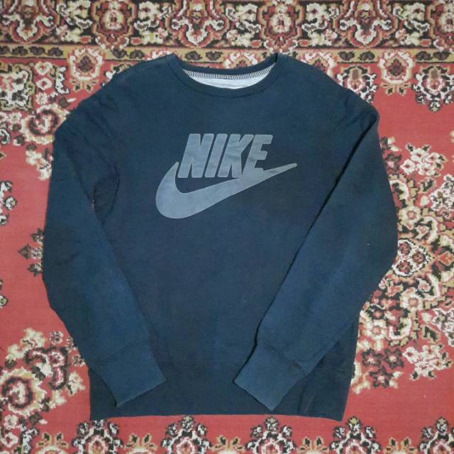 nike navy crew neck