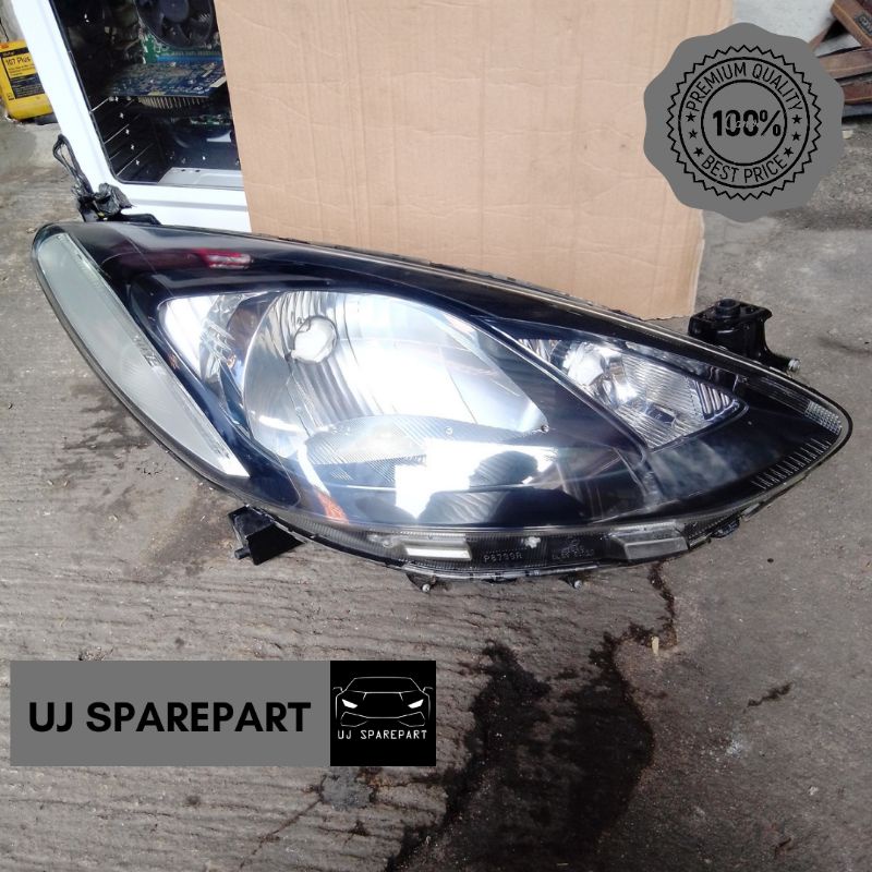 Headlamp Headlight Lampu Depan Mazda 2 2012 2013