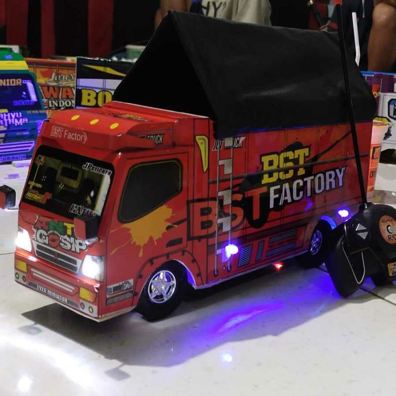 truk oleng remot control - mainan anak laki - mobil kontrol jarak jauh - kado ulang tahun anak -