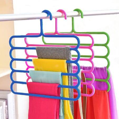 Hanger Gantungan Organizer Lemari Pakaian Baju Hijab Jilbab Bahan Plastik