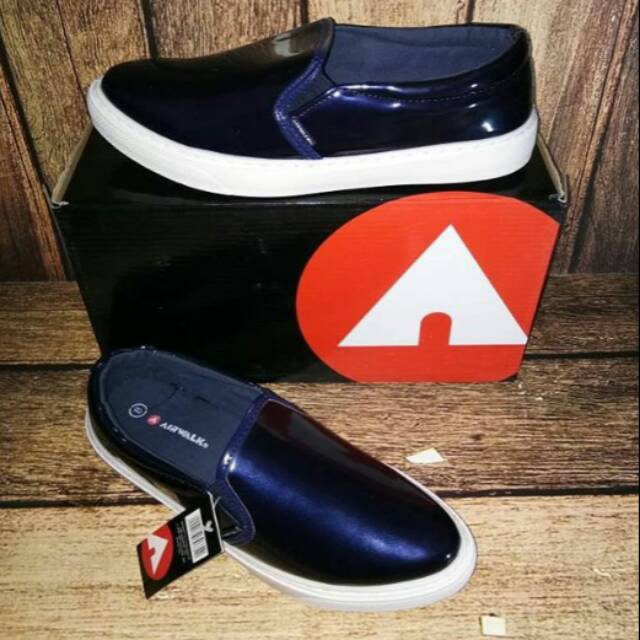 SEPATU AIRWALK ORI