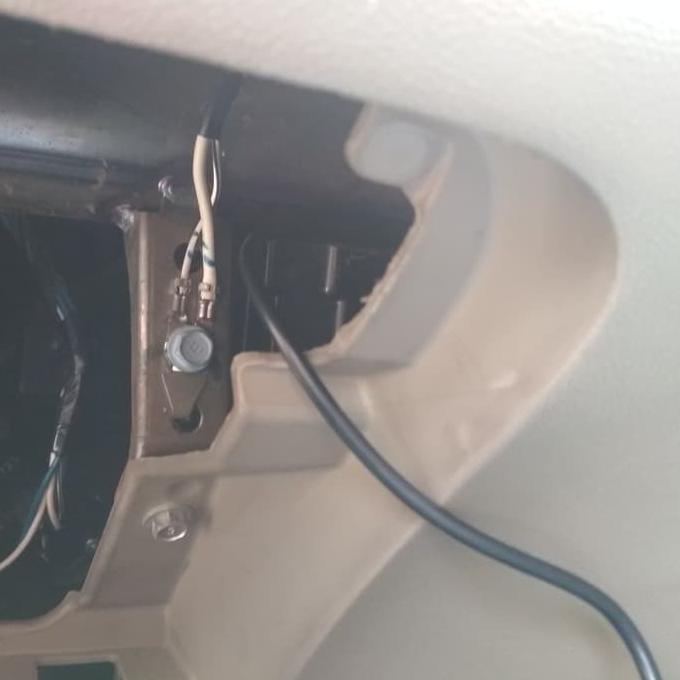 KABEL AUX TOYOTA AVANZA - AUDIO & VIDEO MOBIL - AKSESORIS INTERIOR MOBIL