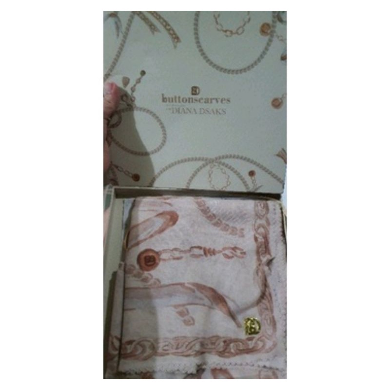 Buttonscarves Preloved The Chain Series ( ivory )