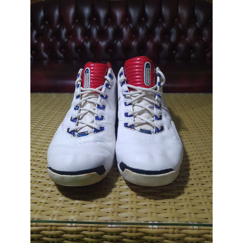 sepatu basket reebok iverson