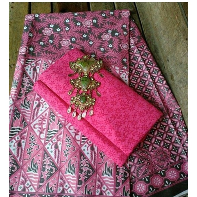 set kain batik dan embos
