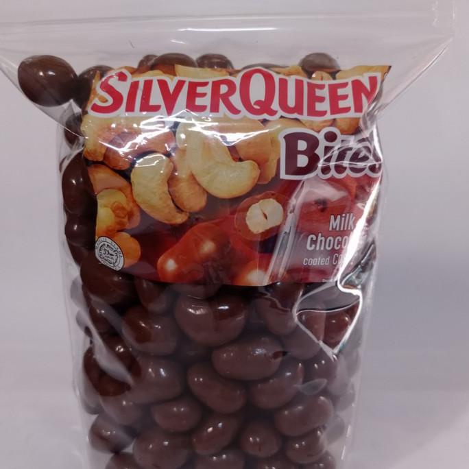 

COD PARSEL RAMADAN COKLAT SILVERQUEN BITES MEDE/ALMOND 1 KG - BITES ALMOND MAKANAN & MINUMAN