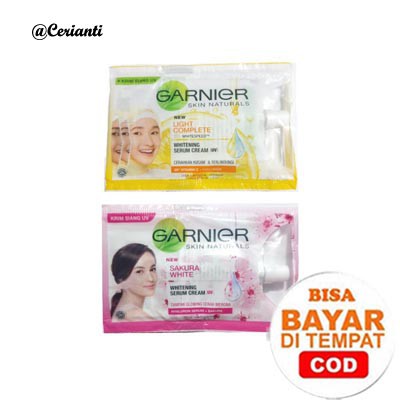 Garnier Light Complete Cream Sachet 7 ml &amp; Sakura Day Cream Sachet 7 ml Whitening