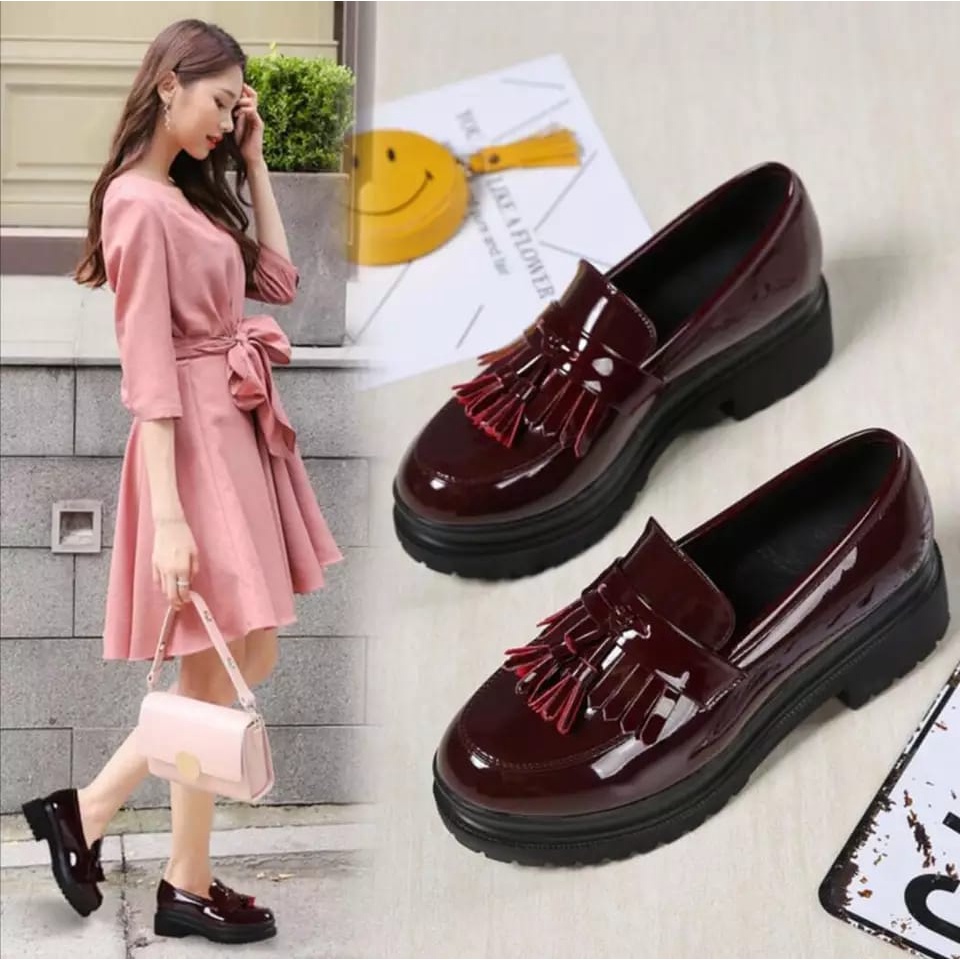 Sepatu Wanita Vintage Rumbai / Docmart Glosy Fashion LeLe AD 89