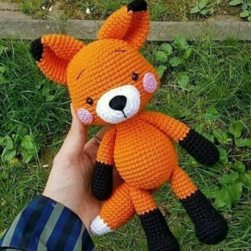 boneka rajut amigurami srigala