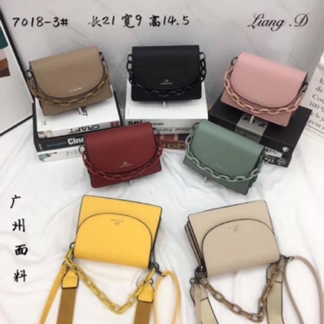 Charles&Keith Chain MiniBag