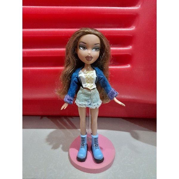 preloved bratz doll / boneka bratz