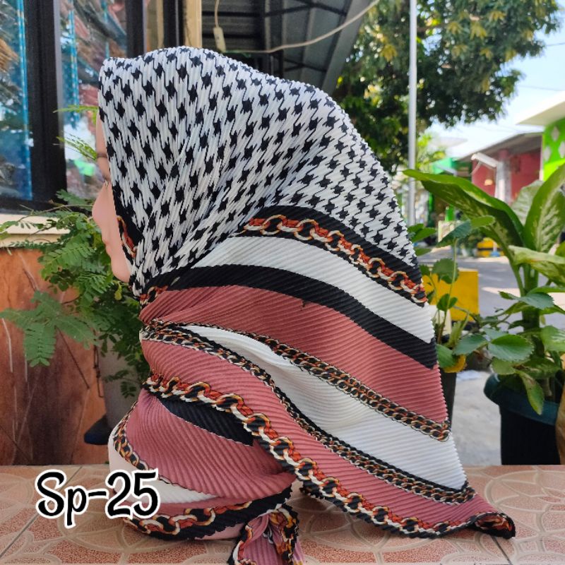 SEGIEMPAT PLISKET MOTIF / JILBAB SEGIEMPAT PLISKET / SEGIEMPAT VOAL / SEGI EMPAT PLISKET / VOAL MOTIF / JILBAB PLISKET-Sp-25