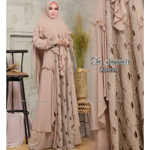 Daneen Syari Set By Eric Summers