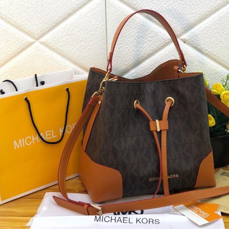 

Selempang Serut Super Free Paperbag (uk28x25cm)