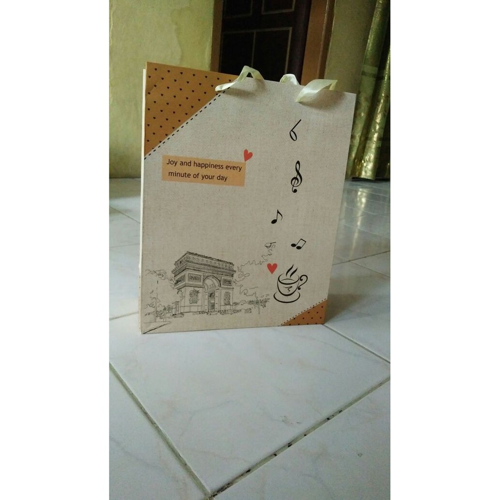 

Paperbag + Kartu Ucapan (Packing kado)