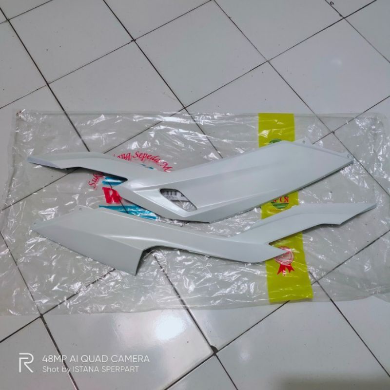 UNDER SIDE KOLONG KANAN KIRI VARIO NEW 125-150 2018 PUTIH