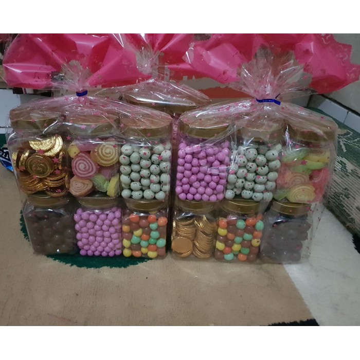 

Parcel coklat isi 6 toples