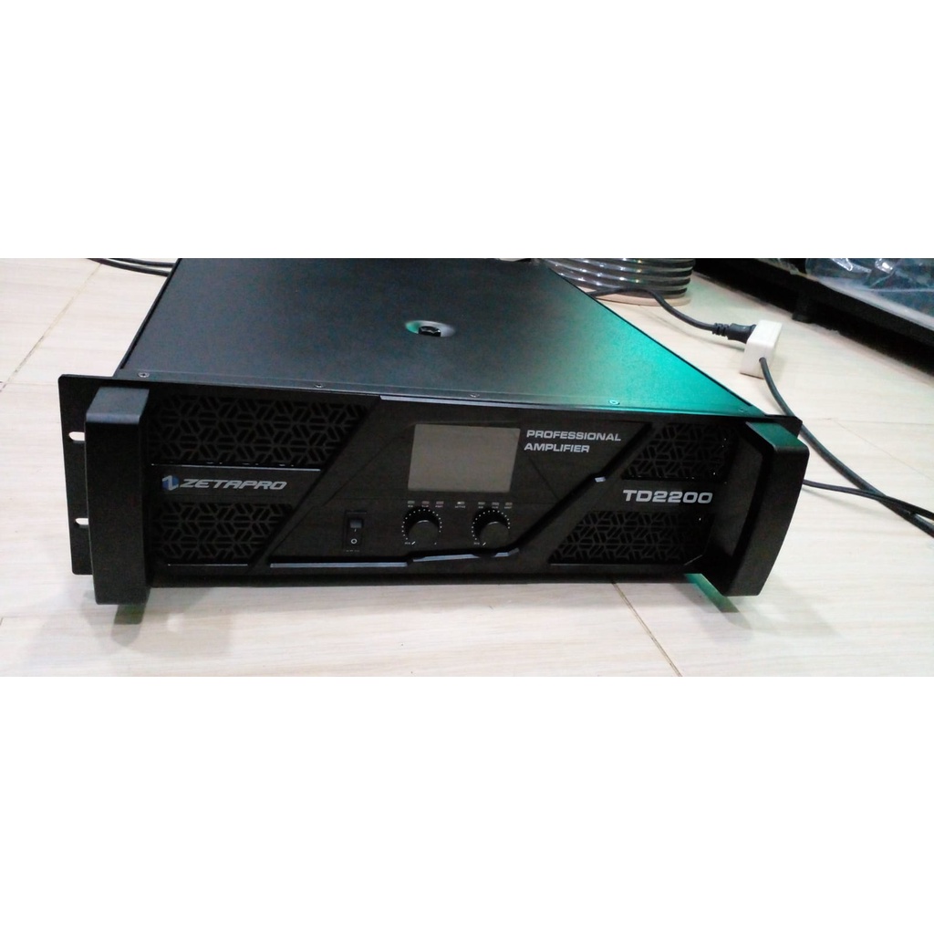 POWER AMPLIFIER ZETAPRO TD 2200 power ampli zetapro td2200