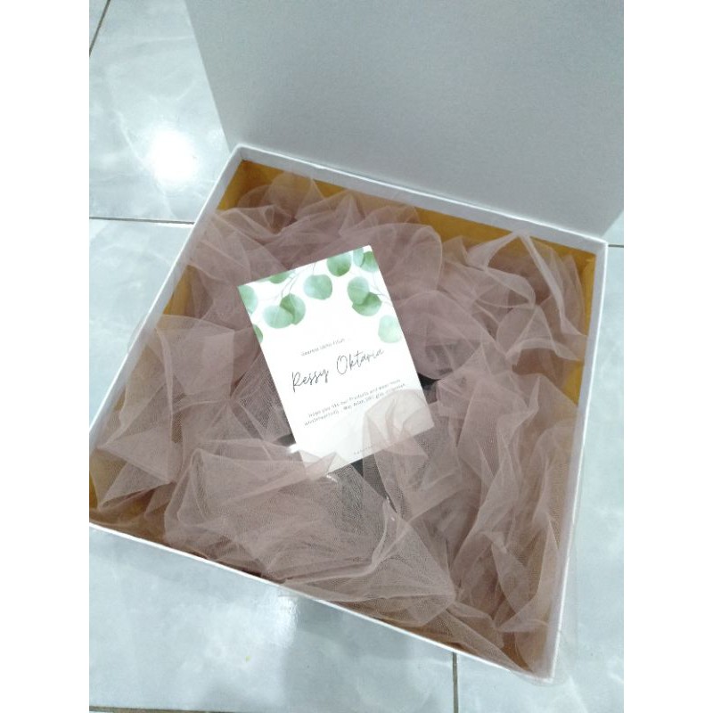 

EXTRA GIFTBOX (HARDBOX HAMPERS)