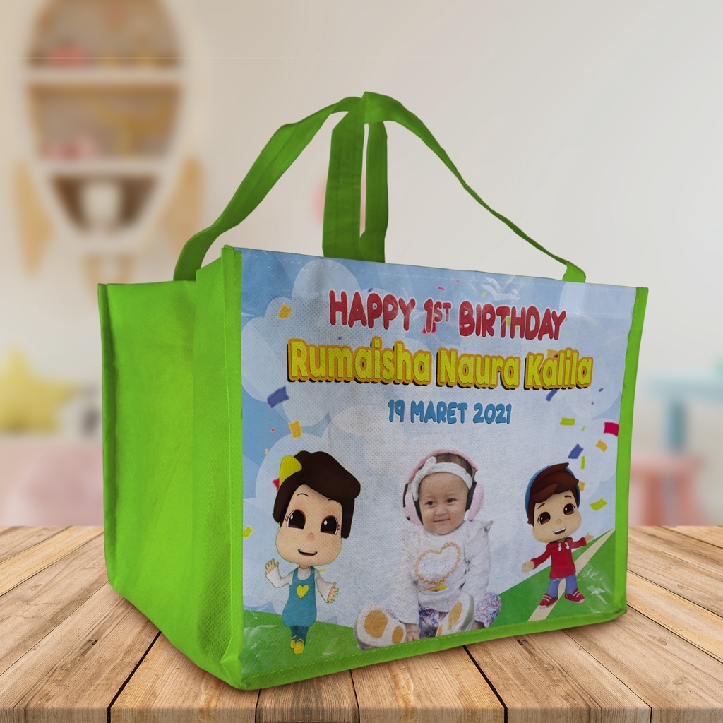 

Tas Ultah Anak / Tas Goodiebag KFC / Custom Desain Bahan Halus Muat Banyak