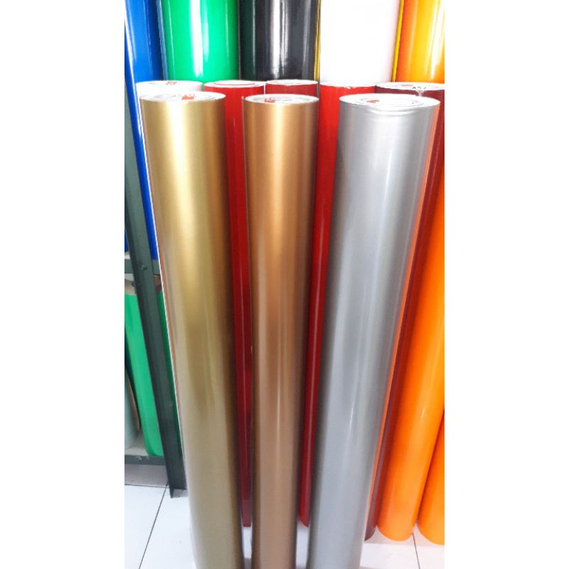 Skotlet warping body motor mobil glossy warna silver,gold,coper Oracal made in Germany 126cm x 100cm