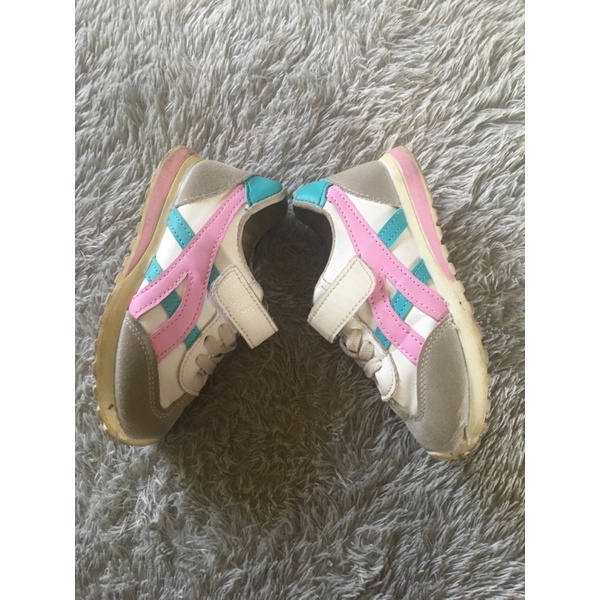 preloved sepatu fashion onitsuka anak