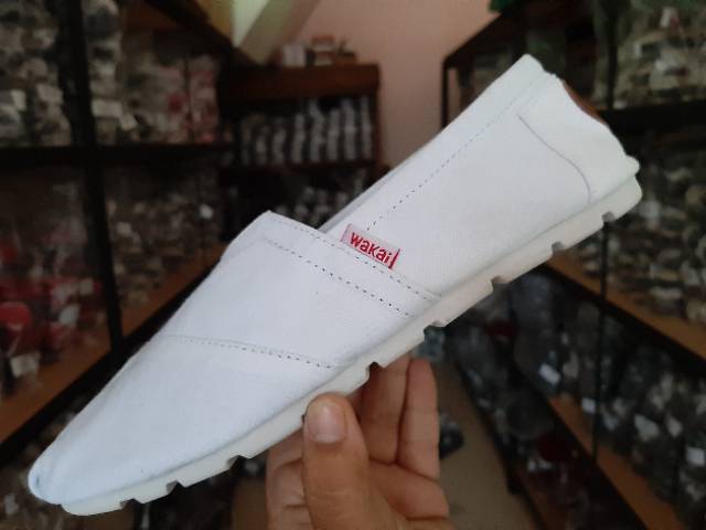 Sepatu Wakai Putih Full White Grade original